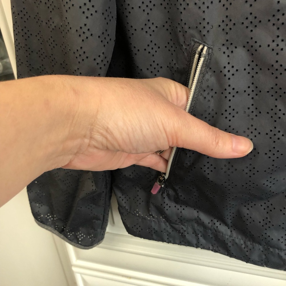 EUC Roots women’s windbreaker - Picture 5 of 11